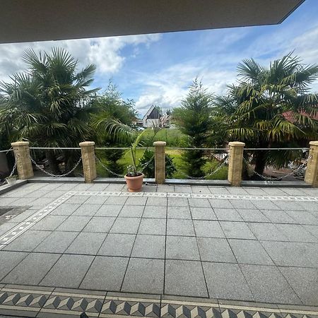 Sunshine Fewo Rust Luaran gambar
